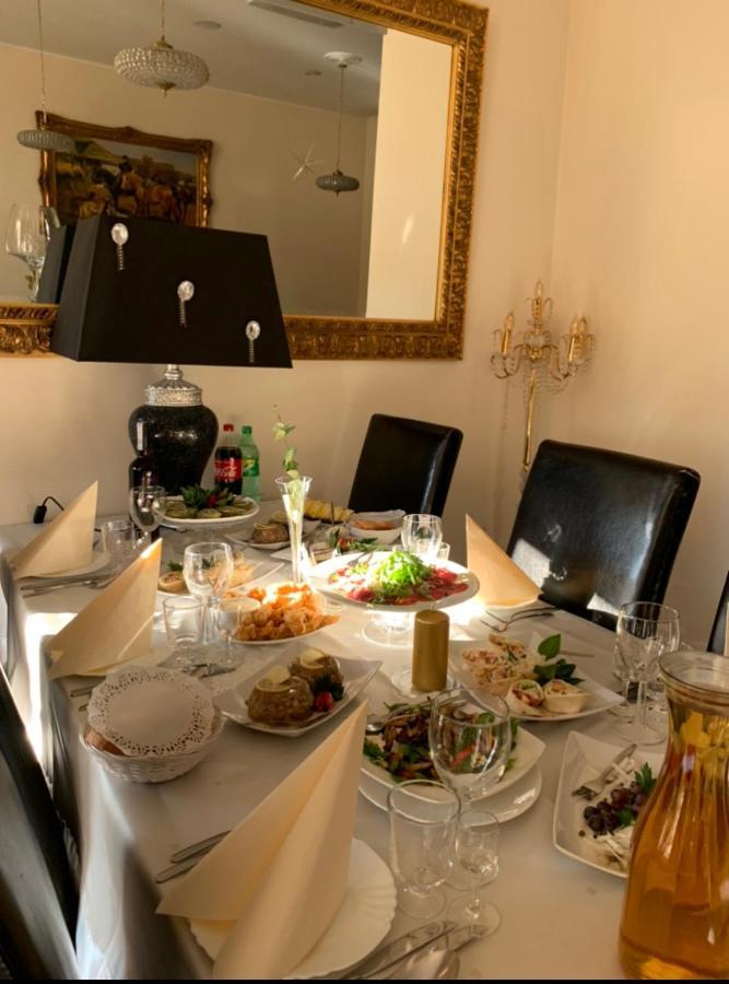 Orion Hotel Parczew エクステリア 写真