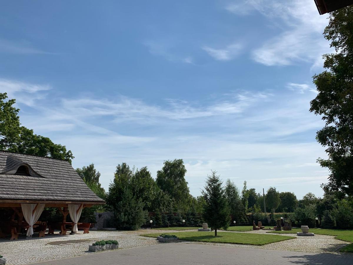 Orion Hotel Parczew エクステリア 写真