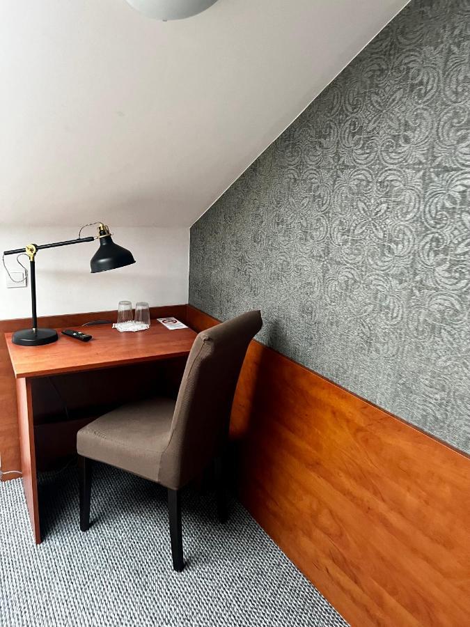 Orion Hotel Parczew エクステリア 写真